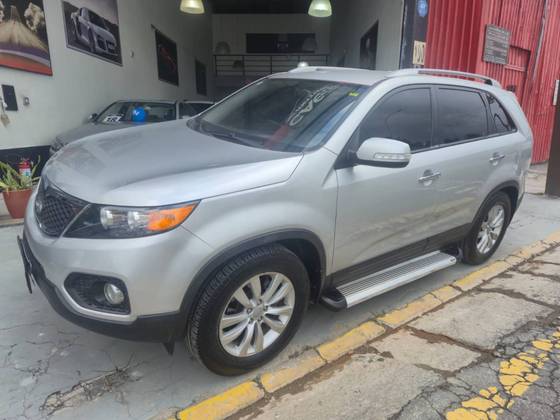 KIA SORENTO 2.4 16V GASOLINA EX 4WD AUTOMÁTICO KIA SORENTO 2.4 16V GASOLINA EX 4WD AUTOMÁTICO